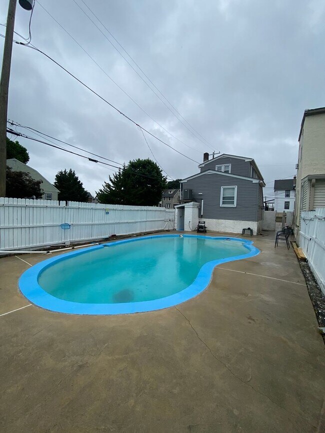 Building Photo - Beautiful three bed, 1.5 bath single-family home for rent with inground pool