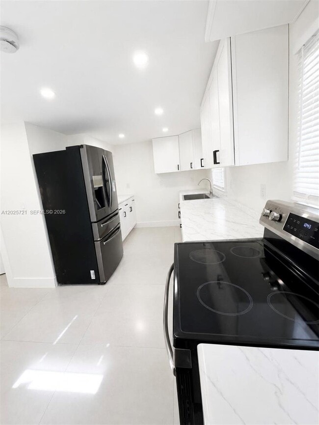 Building Photo - 4125 N 32nd Ct