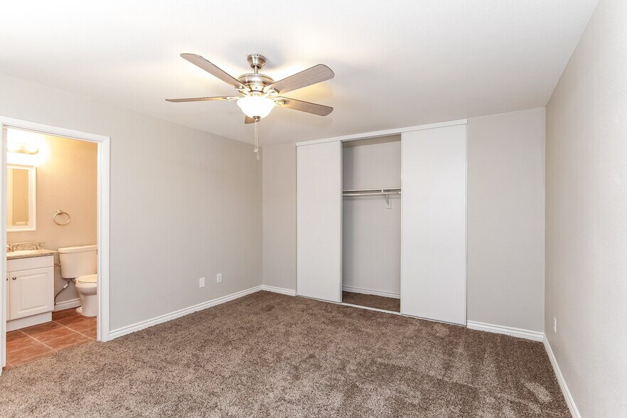 Building Photo - 676 Salt Flats Cir