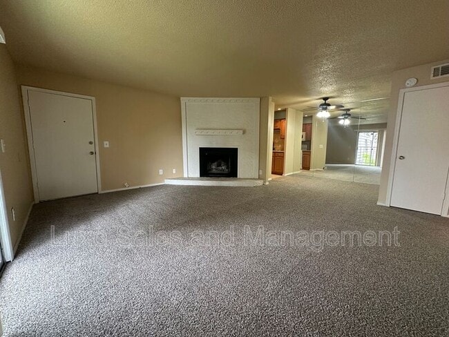 Building Photo - 6060 NW Expressway