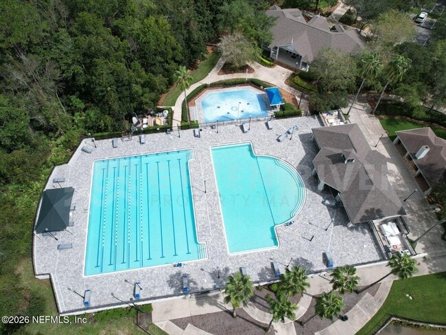 Building Photo - 2522 Willow Creek Dr