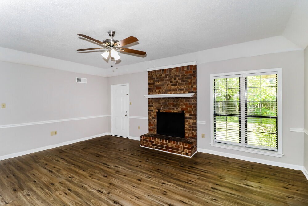 Building Photo - 6779 Cleary Dr