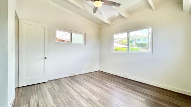 Building Photo - 4202A Sierra Dr