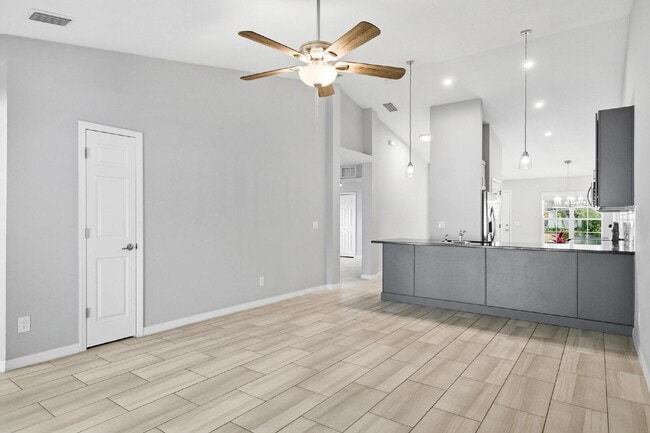 Building Photo - Matanzas Woods