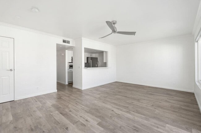 Building Photo - 43376 Cook St