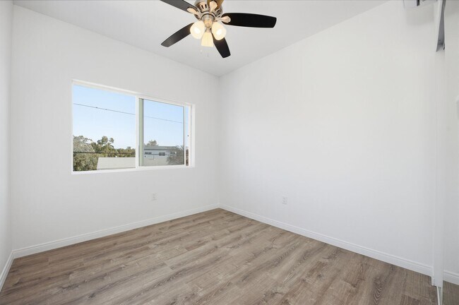 Building Photo - Brand new!