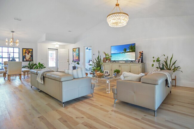 Building Photo - Ranch on 6 Acres