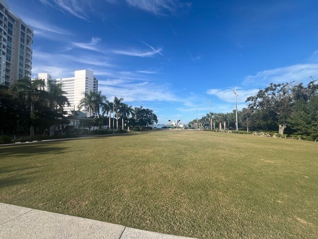 Building Photo - 988 Boulevard of the Arts