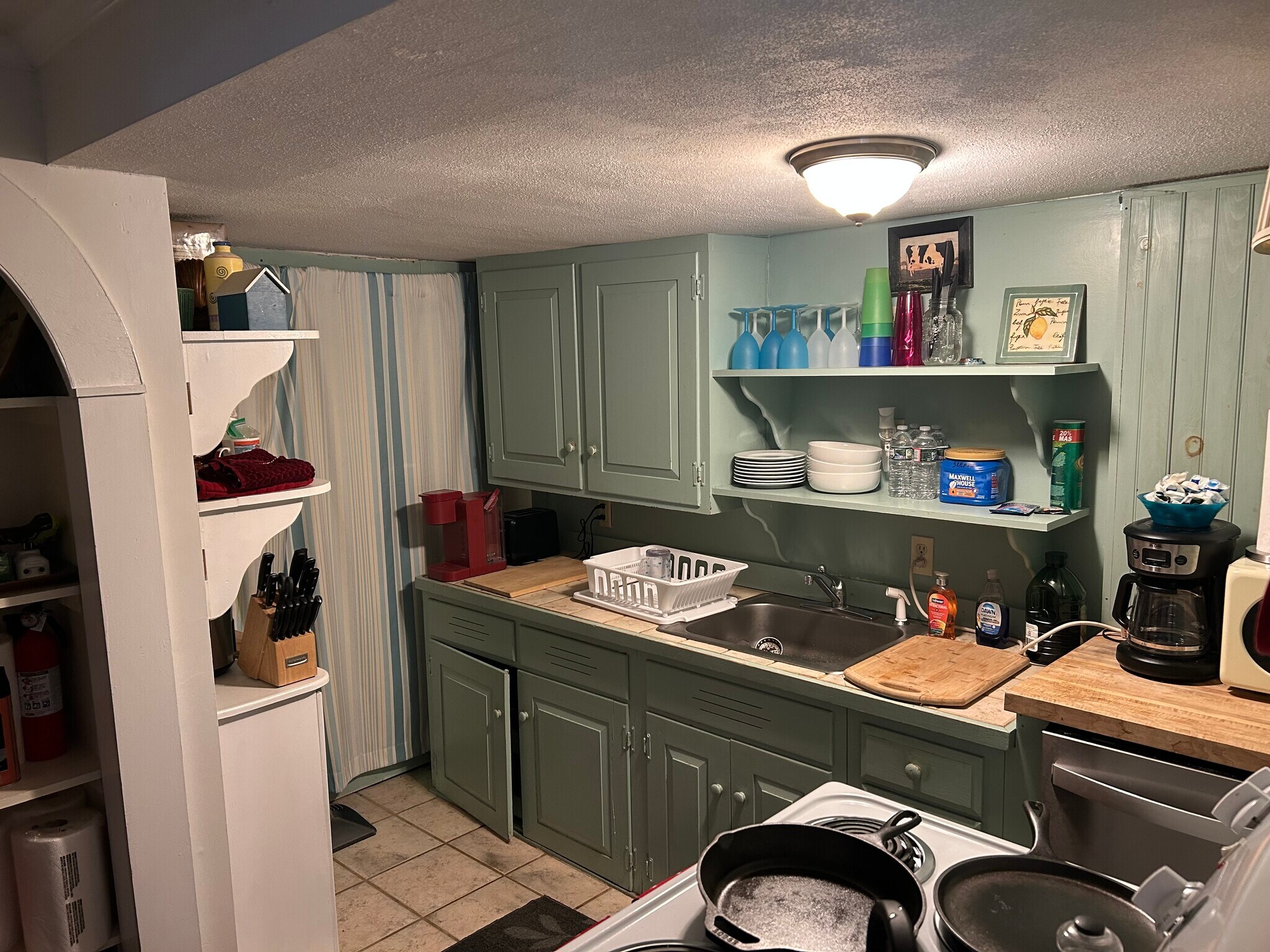 Building Photo - 1315 Mayhew Tpke