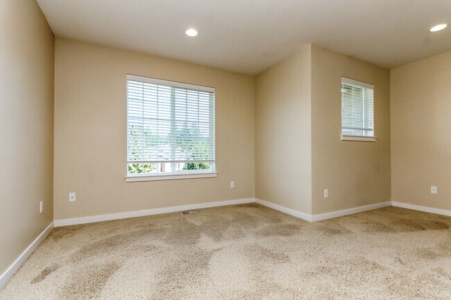 Building Photo - Beautiful Bell Hill Home in DuPont