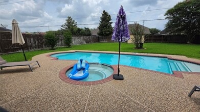 Building Photo - 23510 Stratsborough Dr