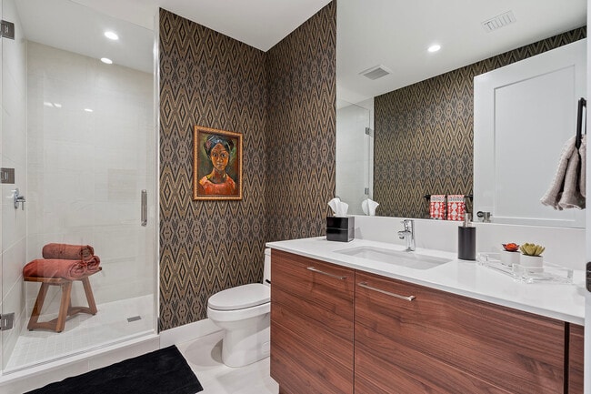 Building Photo - 301 1st St S