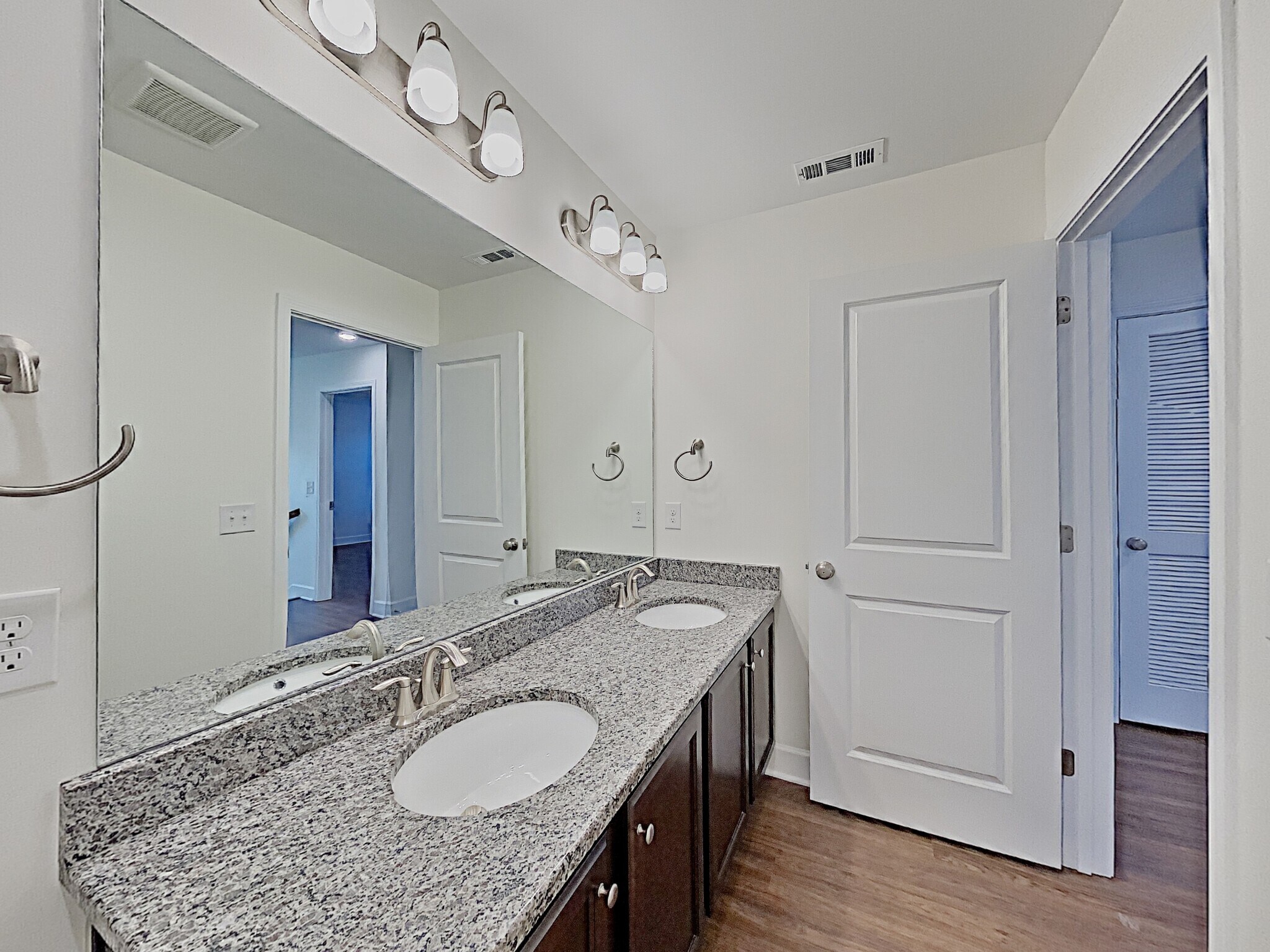 Building Photo - 4877 Chutney Dr