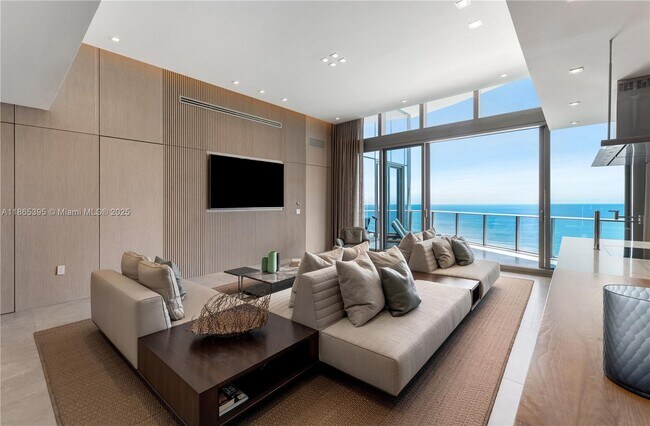 Building Photo - 15701 Collins Ave