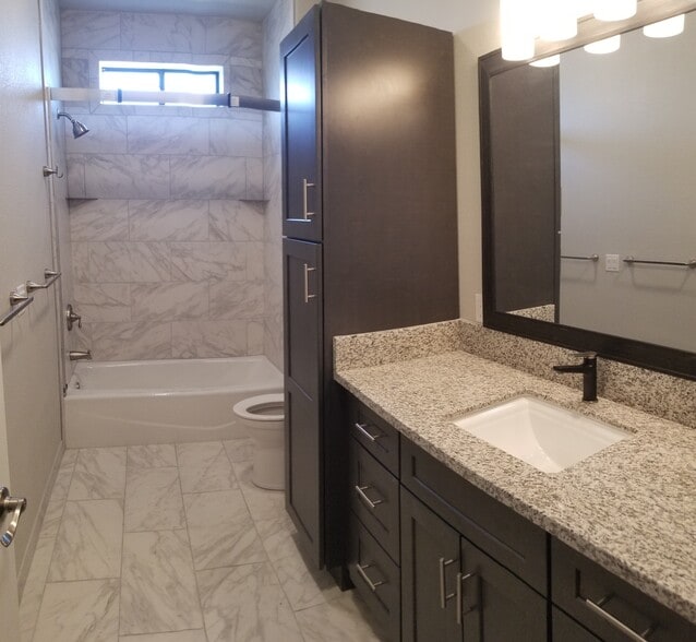 Building Photo - 1795 E Moonflower Ln