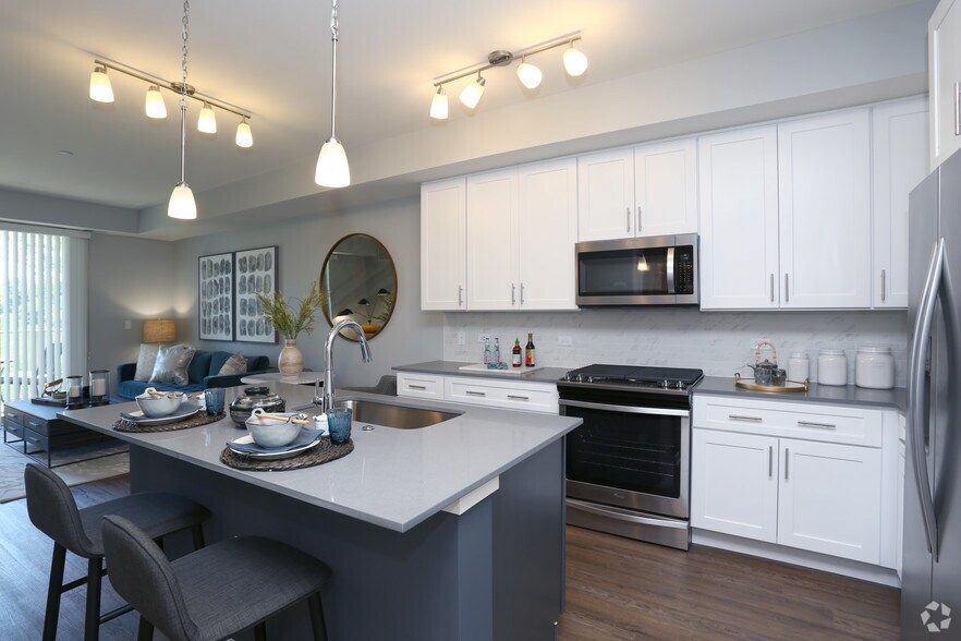 1BR, 1BA - Kitchen - Deer Park Crossing