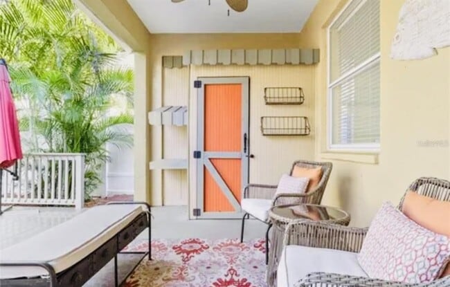 Building Photo - 5647 Vermont Ave