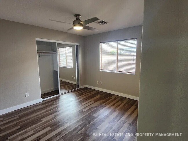 Building Photo - 8642 W Echo Ln