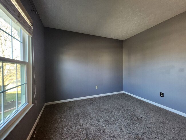 Building Photo - Beautiful 2-Story Home in Northmont School District