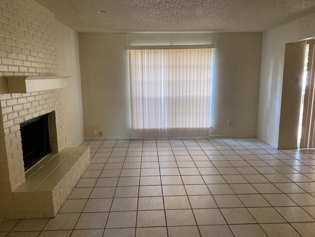 Building Photo - Arlington 3/2.5/2 duplex coming soon.