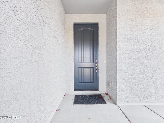 Building Photo - 25159 W Bowker St