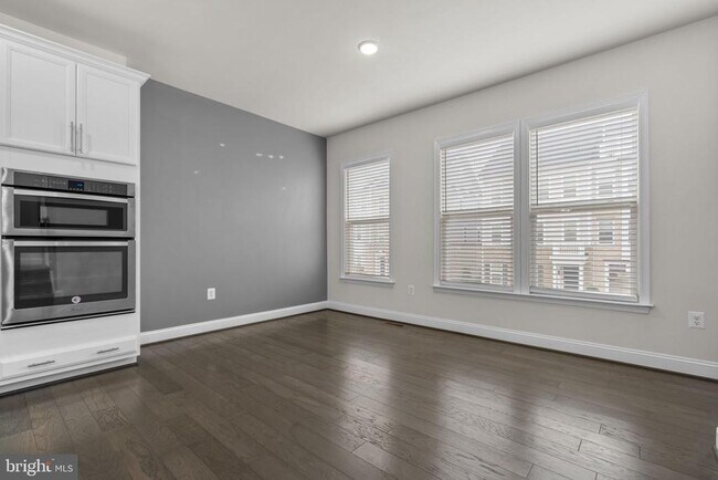 Building Photo - 17357 Redshank Rd