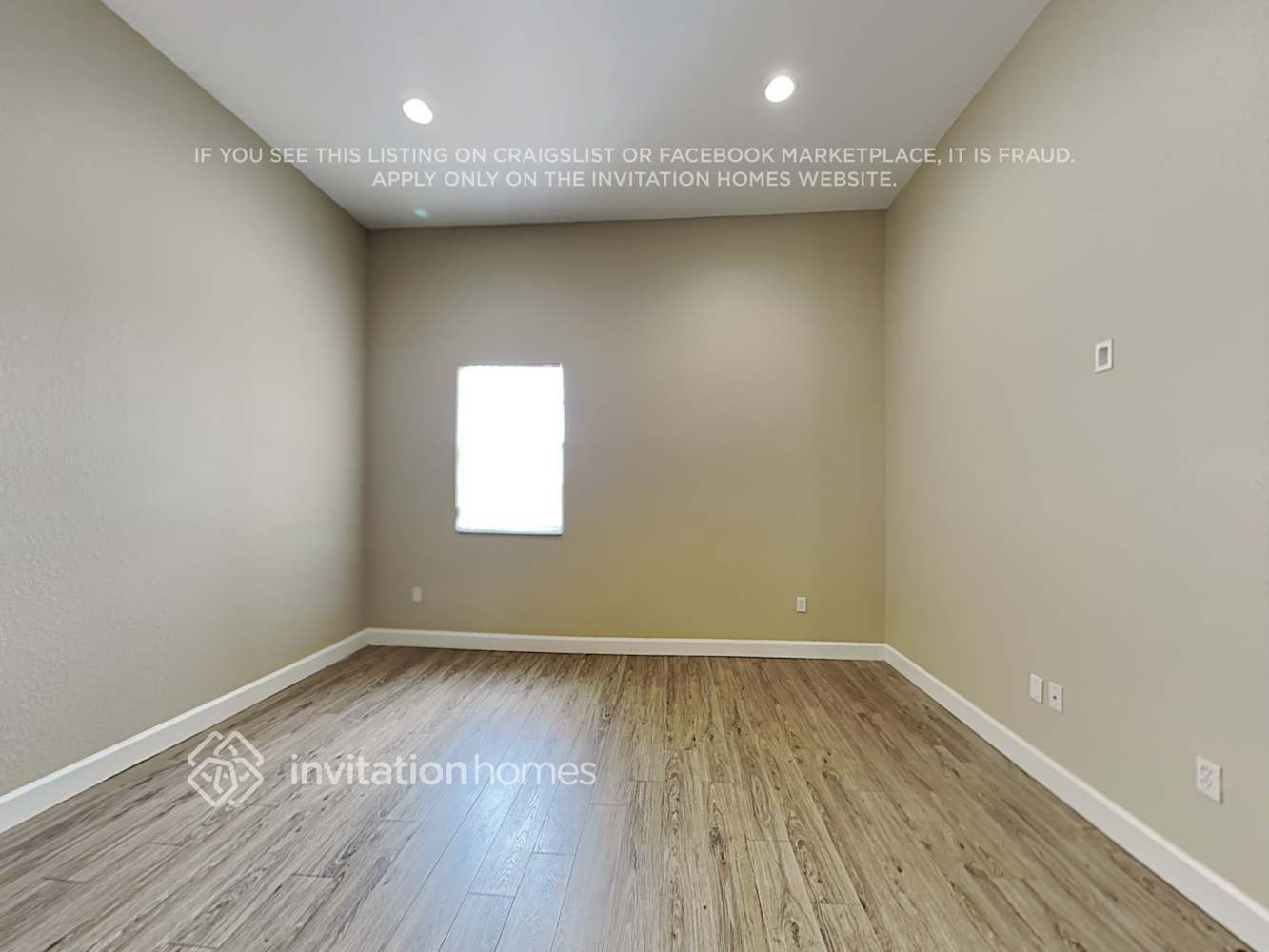 Building Photo - 1025 SW 146th Terrace