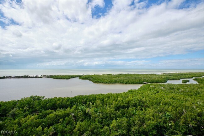 Building Photo - 5550 Heron Point Dr