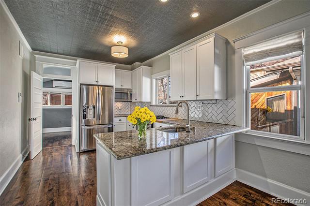 Building Photo - 933 S Clarkson St