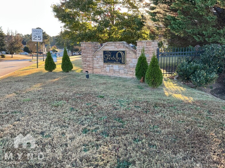 Building Photo - 9033 Aldbury Dr