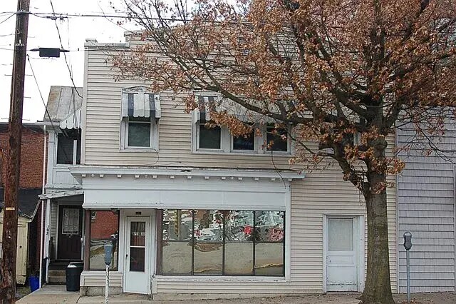 Primary Photo - 305 7th St