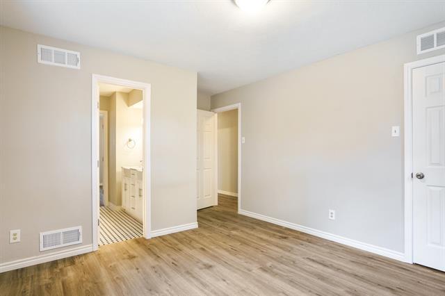 Building Photo - 6926 Robin Willow Dr