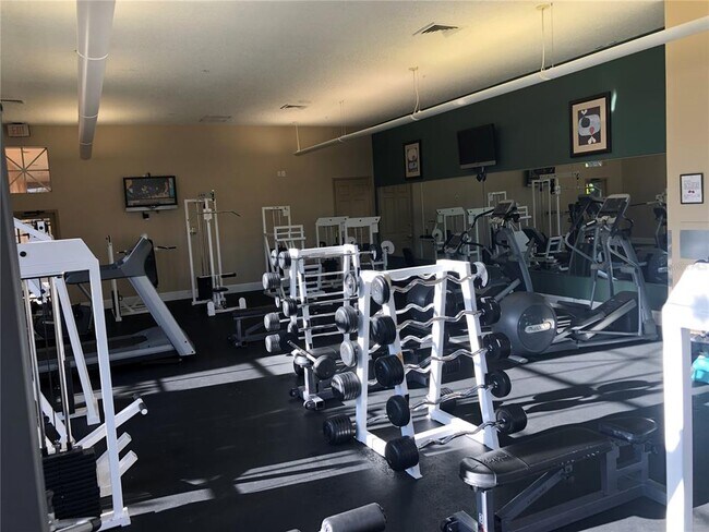 Building Photo - 5572 Metrowest Blvd