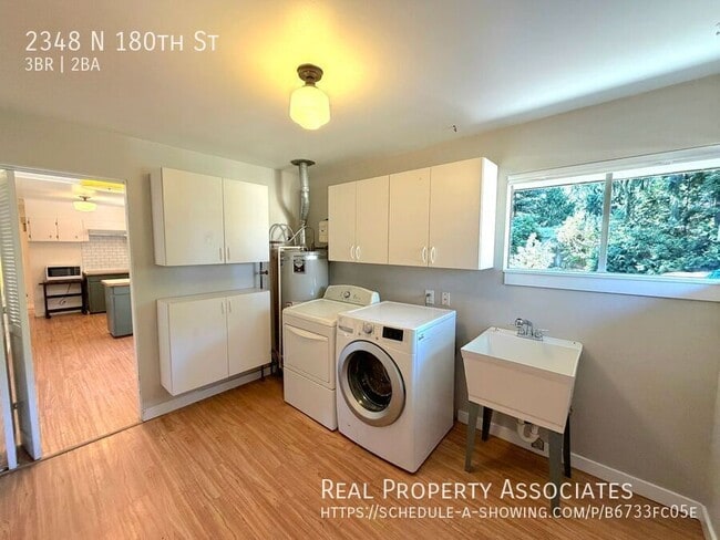 Building Photo - 2348 N 180th St