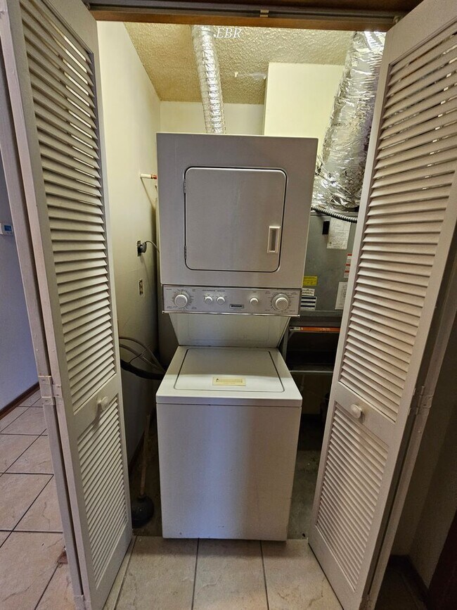 Building Photo - Little River Inn 2004