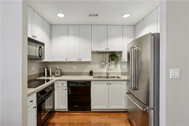Building Photo - 285 Centennial Olympic Park Dr NW