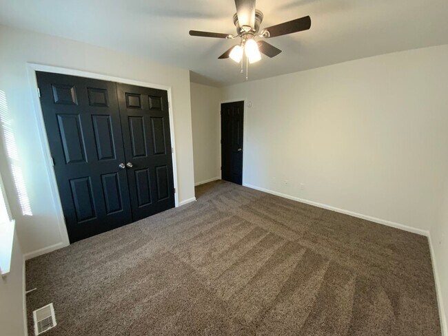 Building Photo - 3569-3571 Prescott Dr