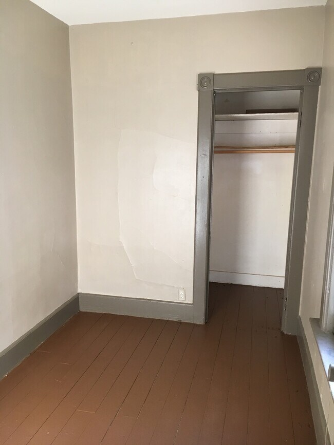 Building Photo - 2463 N Holton St