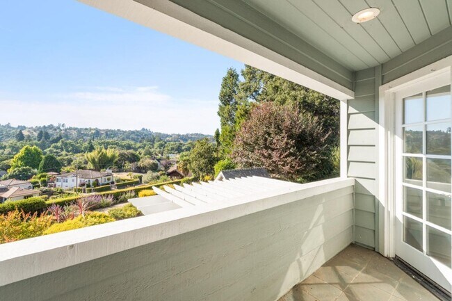 Building Photo - 5br/4ba Home - Luxury Country Living Minutes to Capitola & Soquel Village