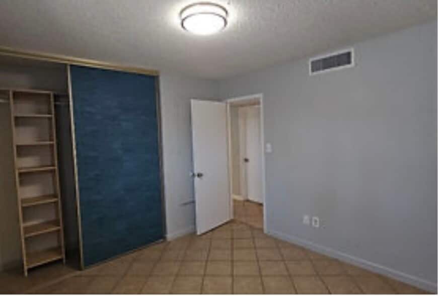 Building Photo - 2911 S Rainbow Ave