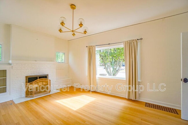 Building Photo - 2308 Harney St