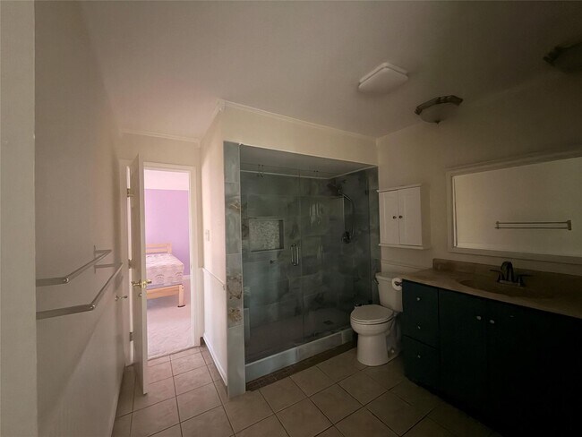 Building Photo - 3709 Pinewood St