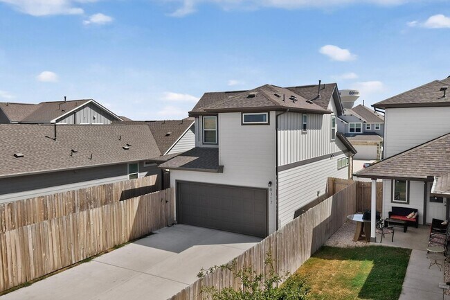 Building Photo - 6317 Marsh Ln