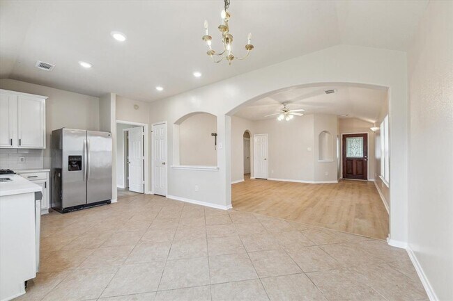Building Photo - 25111 Florina Ranch Dr