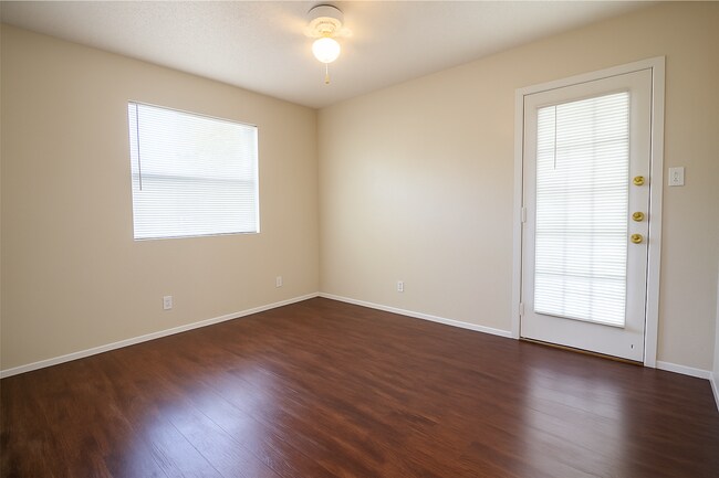 Building Photo - 903 Taulbee Ln