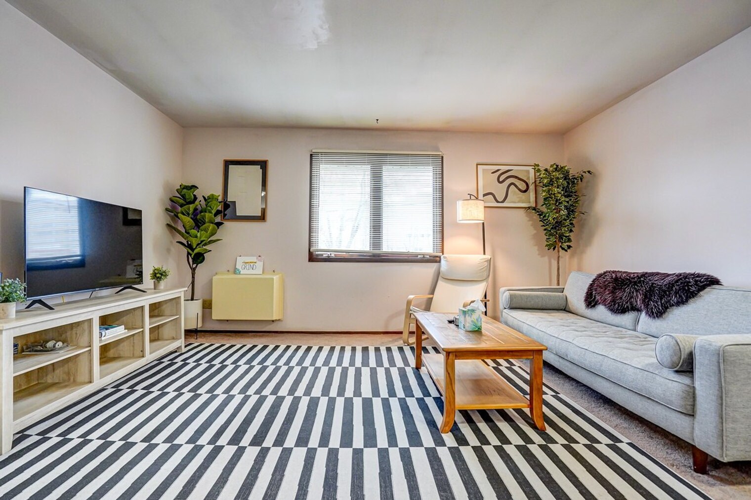 Building Photo - 2601 University Ave