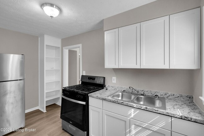 Building Photo - 1927 S 28th St