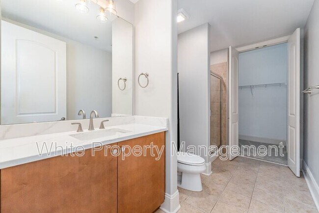 Building Photo - 4625 Piedmont Row Dr
