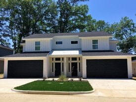Building Photo - 10661 Brothers Ln