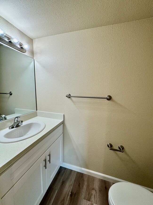 Building Photo - Stunning New Build 3-Bedroom, 2.5-Bath Triplex Apartment for Rent